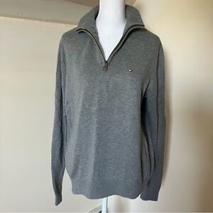 Men’s Tommy Hilfiger Gray Quarter Zip Knit Sweater size Medium